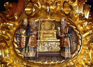 Relieve de los Sumos Sacerdotes con el Arca de la Alianza