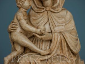 Detalle de las manos de la Virgen y del niño Jesús