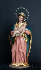 Vista de la escultura de la Virgen María con el Niño Jesús