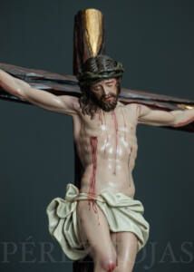 Detalles de la policromía al óleo del Cristo crucificado