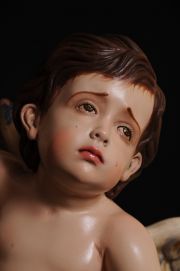 Detalles de la policromía del ángel cirineo