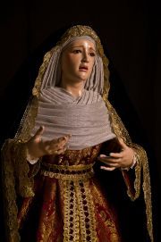 Virgen Dolorosa obra en madera policromada