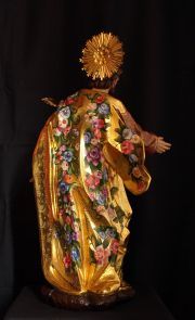 Detalle de la ornamentación barroca al estilo del siglo XVIII
