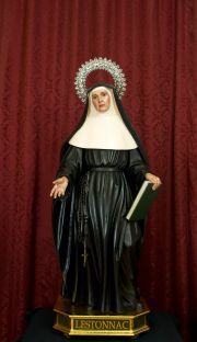 Escultura de Santa Juana de Lestonnac obra de Juan Alberto Pérez Rojas