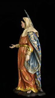 Perfil izquierdo de la composición de la escultura de la Virgen