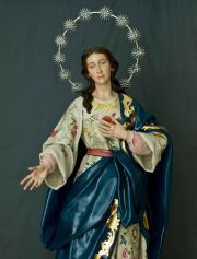 Decoración floral barroca de la túnica de la Inmaculada Concepción