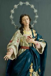Inmaculada Concepción para CEU Andalucía. Detalle del gesto de la Virgen