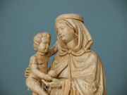Detalle de la composición de la Virgen de la Peña