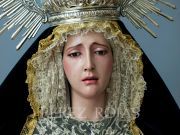 Mater Dolorosa obra en madera de cedro para vestir