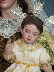 Niño Jesús bendiciendo con su mano derecha