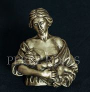 Relieve de la virtud de la Caridad en bronce