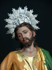 Detalle del sereno rostro de San José, custodio de la Sagrada Familia